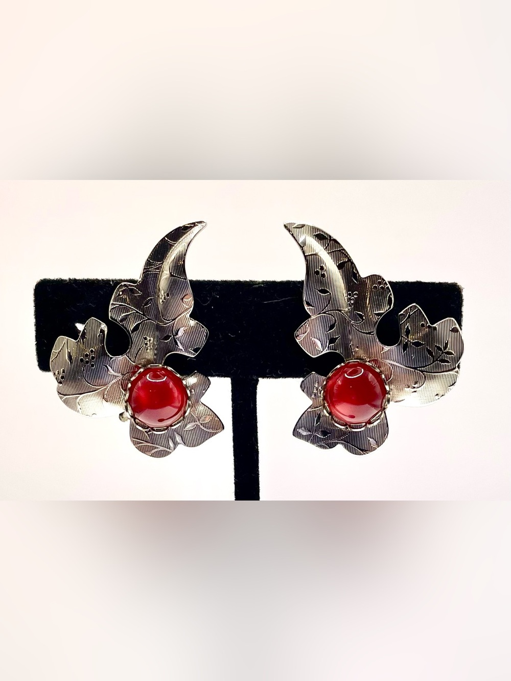 Vintage 1970s Red Acrylic Cabochon Floral Earrings Silver Tone Clip On